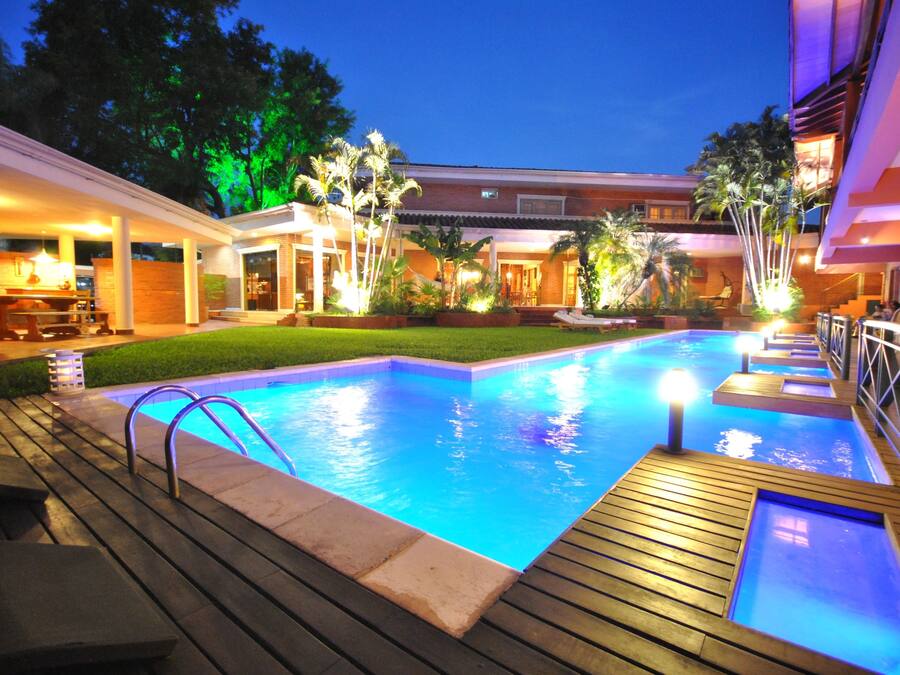 Outdoor pool, sun loungers