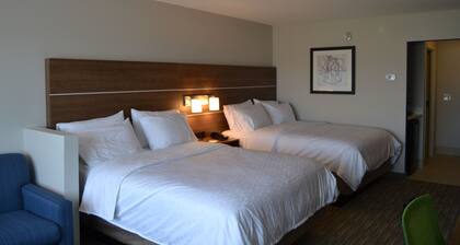 Holiday Inn Express & Suites Goodlettsville N - Nashville by IHG