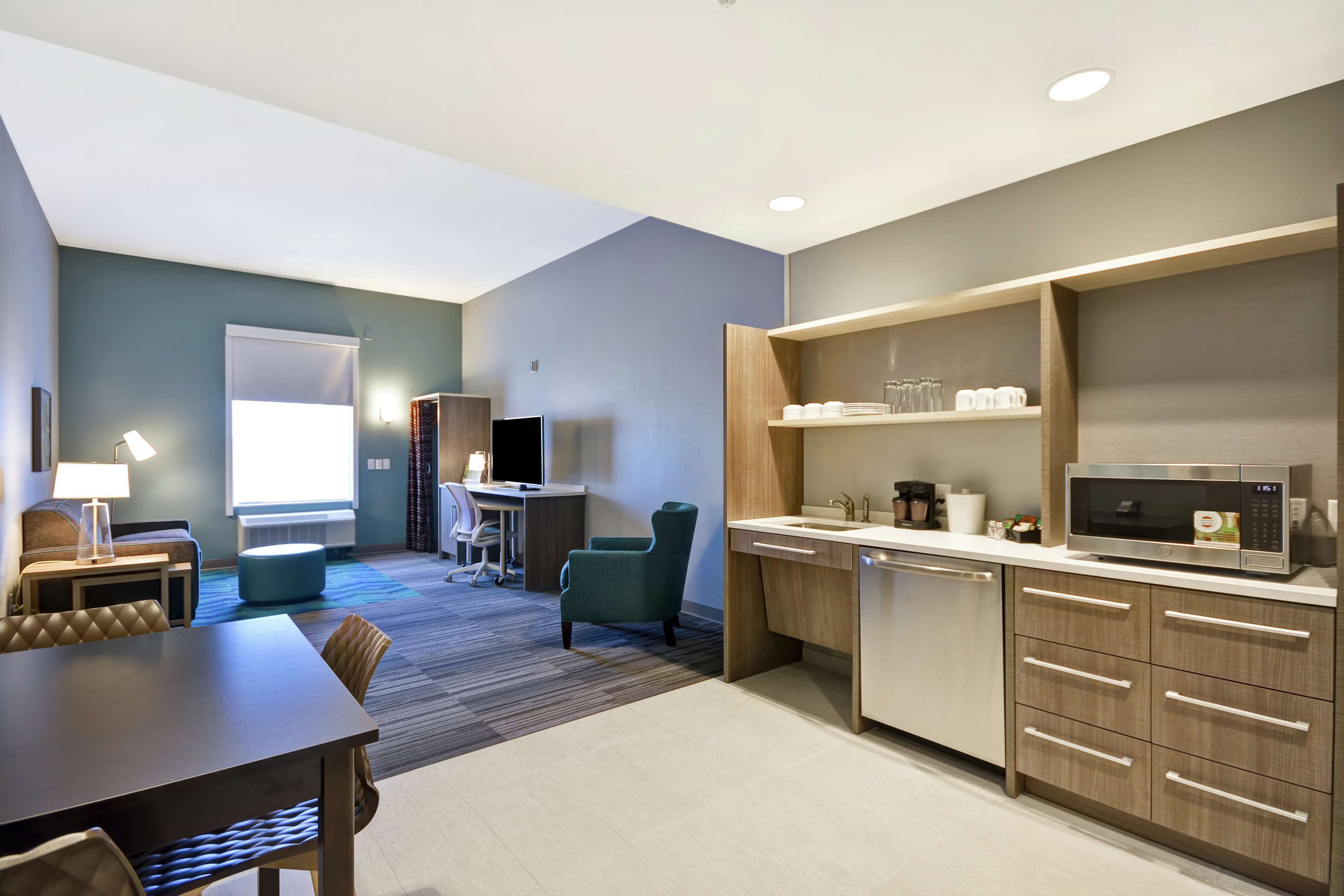 suite, 1 king bed, accessible, bathtub | premium bedding, pillow-top beds, in-room safe, desk