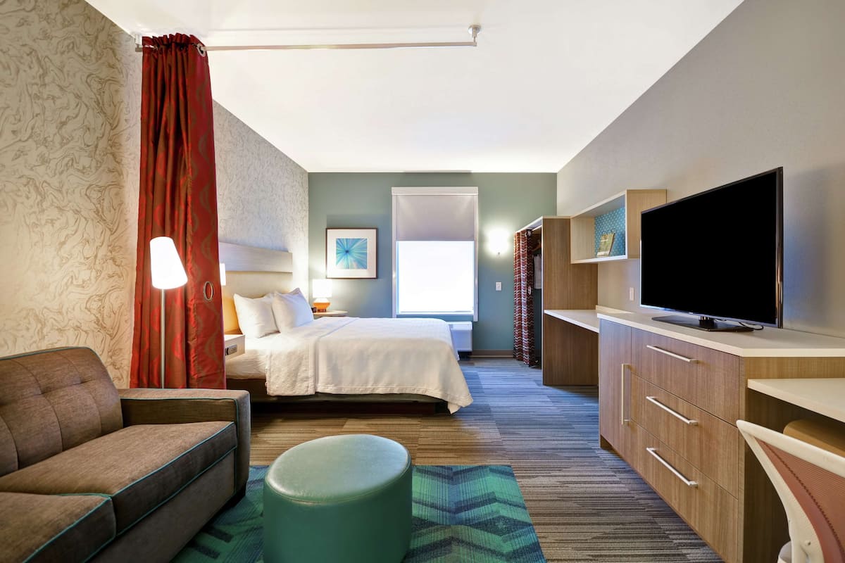 Premium bedding, pillowtop beds, in-room safe, desk