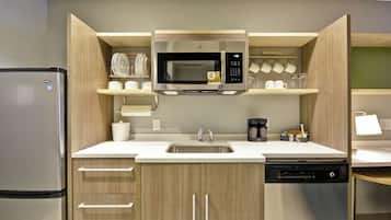 Hochwertige Bettwaren, Pillowtop-Betten, Zimmersafe, Schreibtisch