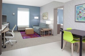 In-room safe, desk, blackout curtains, free cots/infant beds - Home2 Suites by Hilton Orlando South Park (Orlando)
