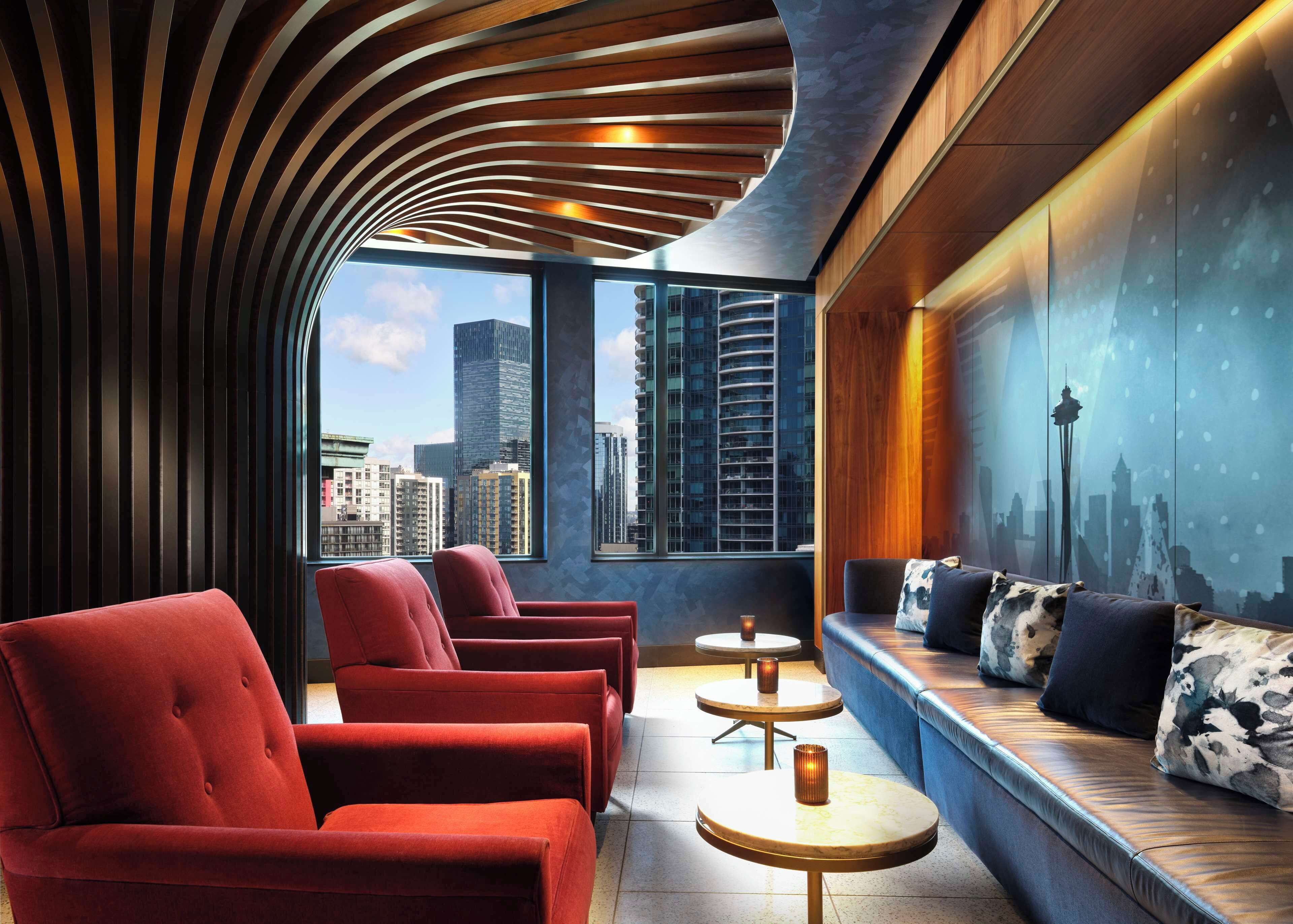 Rooftop bar, al fresco dining, open daily