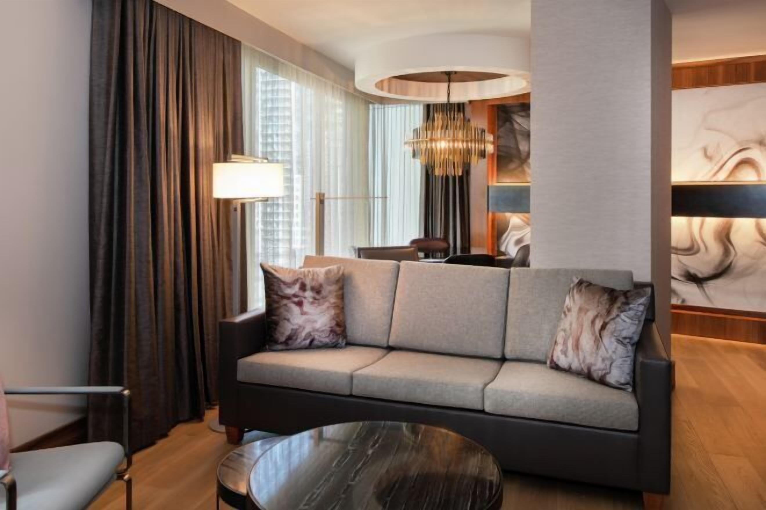 Living area | 55-inch LED TV with cable channels, TV