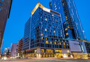 Exterior - The Charter Hotel Seattle, Curio Collection by Hilton (Seattle)