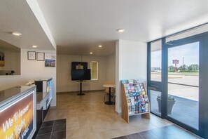 Lobby - Motel 6 Liberal, KS (Liberal)