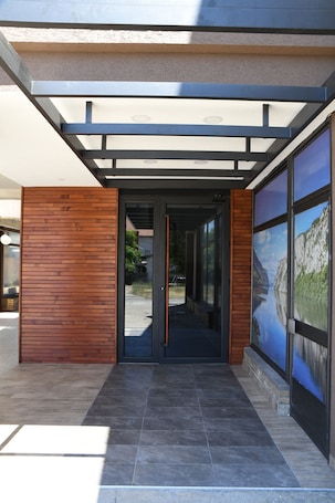 Property entrance. Atrijum Apartments