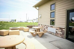 Terrace/patio - Cobblestone Inn & Suites - Clarinda (Clarinda)