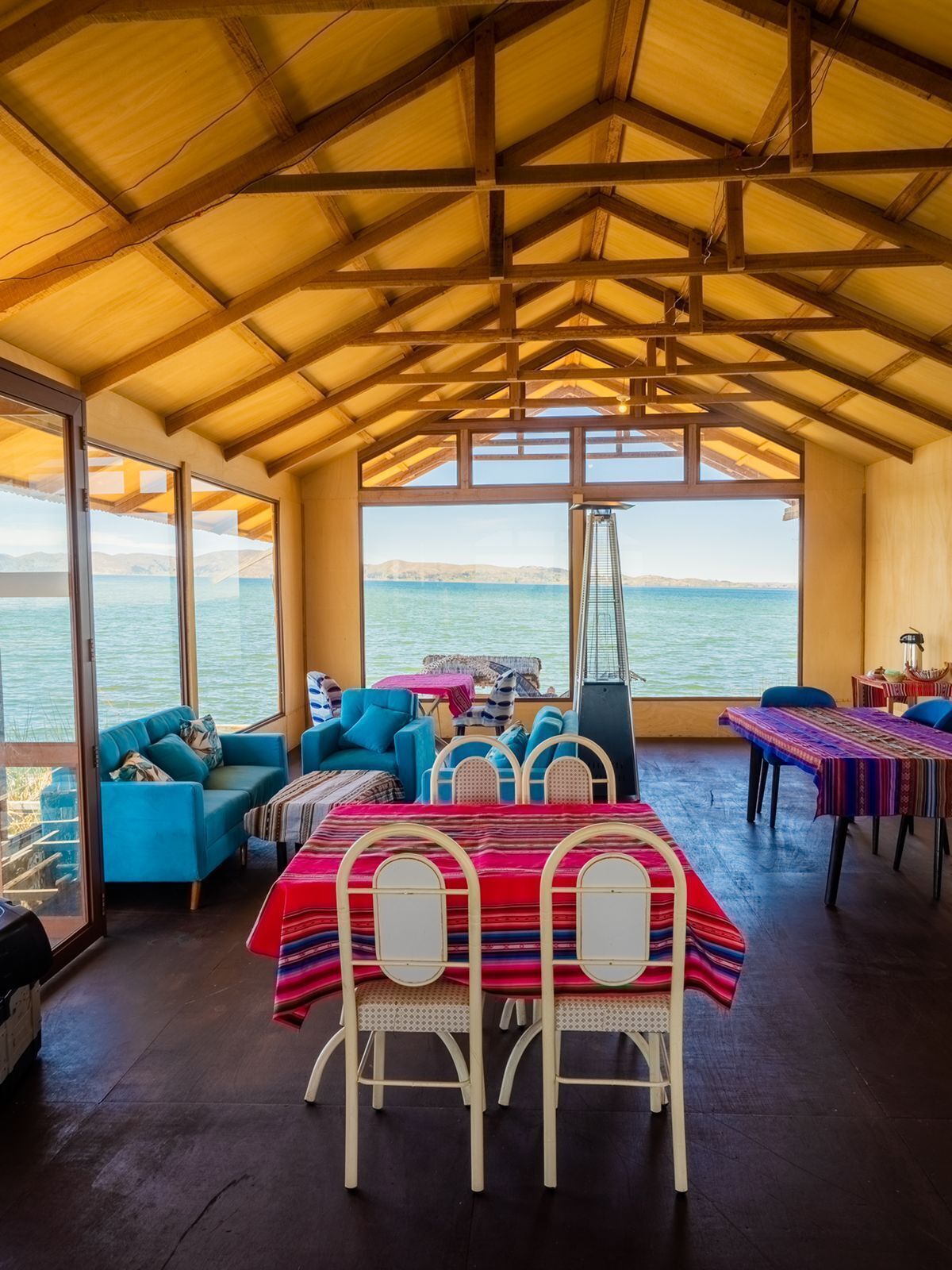 リビング エリア