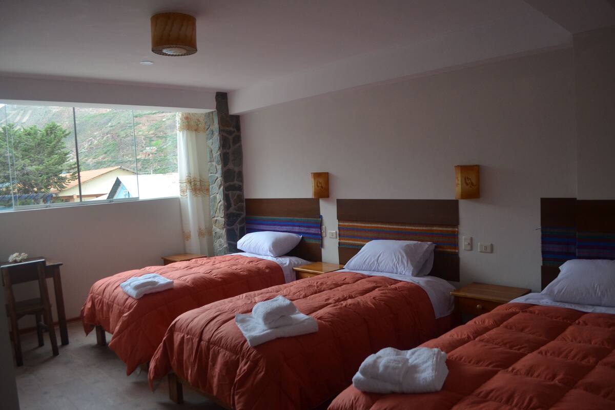 Iron/ironing board, free WiFi, bed sheets