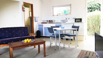 Estudio familiar, cocina | Zona de estar | Una televisión de pantalla plana