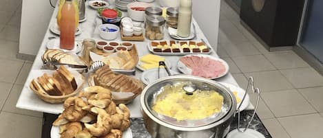 Colazione a base di specialità locali inclusa, servita tutte le mattine