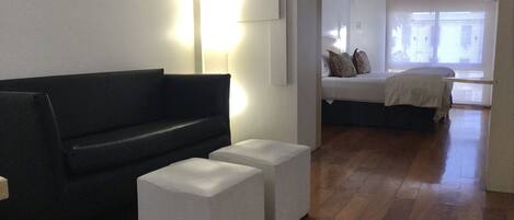 1 dormitori, minibar, caixa forta a l'habitació i escriptori