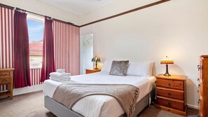 3 soverom, reiseseng for barn, wi-fi (inkludert) og sengetøy