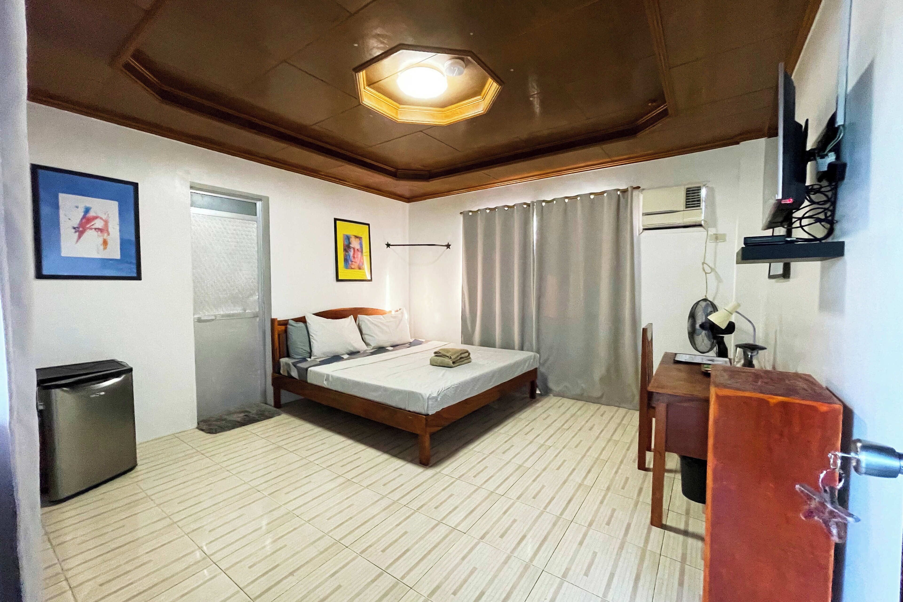 أسرّة قابلة للطي وواي فاي مجانًا وملاءات أسرّة