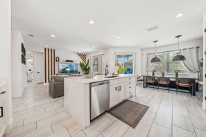 Interior - Extraordinary Oasis With Themed Games Room (Kissimmee)