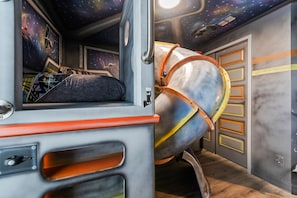 Interior - Extraordinary Oasis With Themed Games Room (Kissimmee)