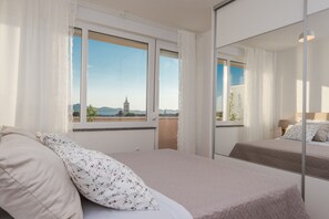 2 slaapkamers, een strijkplank/strijkijzer, wifi, beddengoed