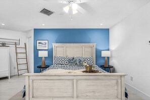 3 bedrooms, iron/ironing board, free WiFi, bed sheets - Beautiful canal home, private heated pool on Sanibel Island!! - Villa Island Pearl - Roelens (Sanibel)
