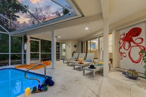 A heated pool - Beautiful canal home, private heated pool on Sanibel Island!! - Villa Island Pearl - Roelens (Sanibel)