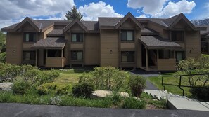 Exterior - Snowcreek Resort Vacation Rental 267 (Mammoth Lakes)