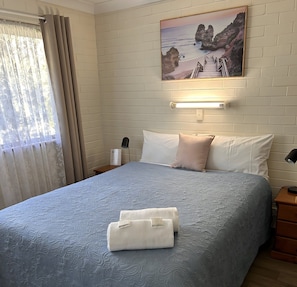 3 chambres, fer et planche à repasser, lit parapluie, Wi-Fi gratuit