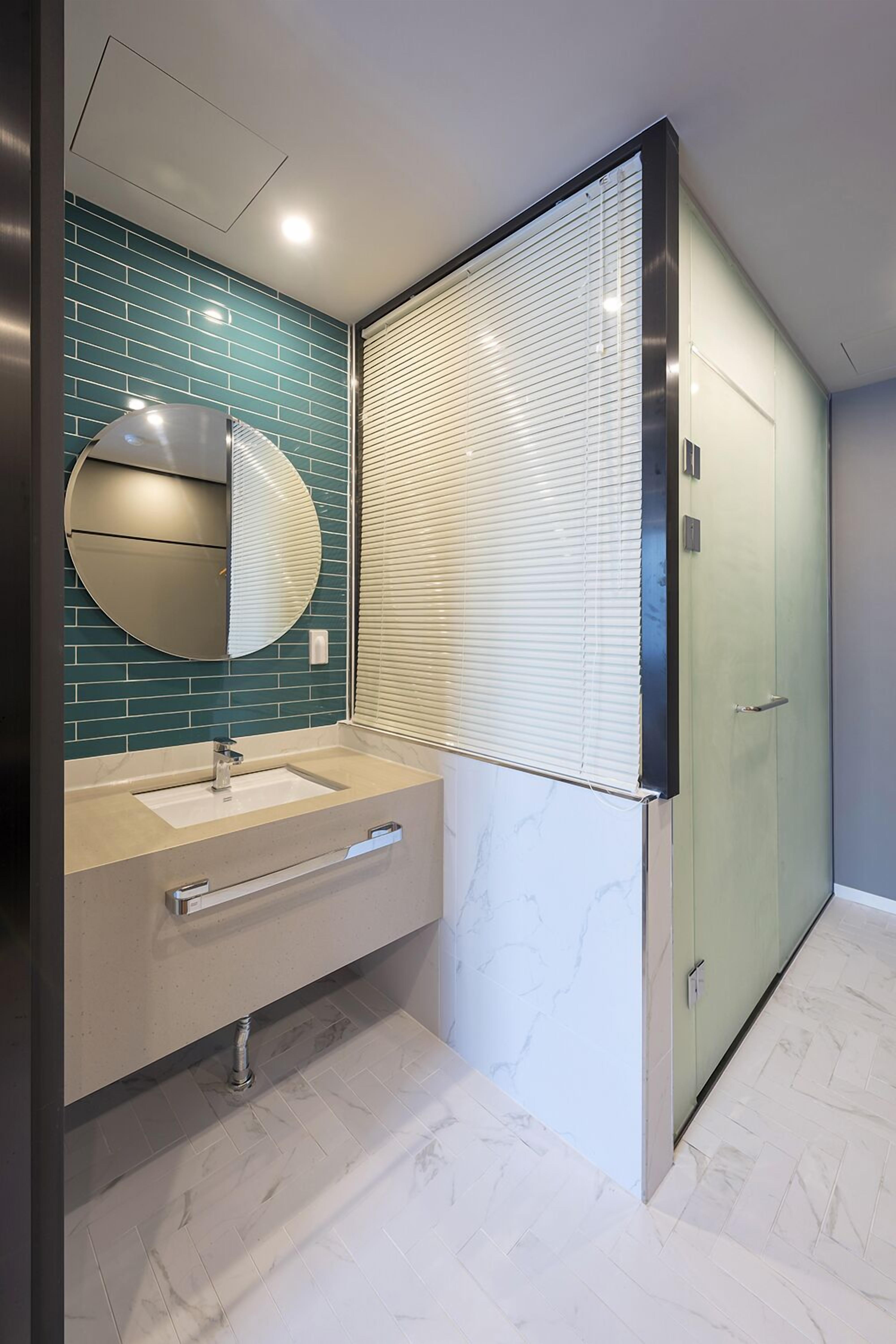 standard double | bathroom sink