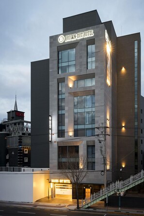 Front of property - Guseo Browndot Hotel (Busan)