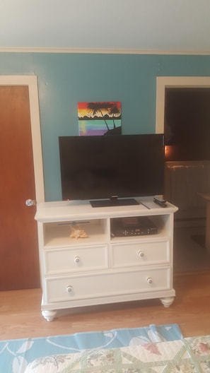 1 bedroom, iron/ironing board, free WiFi, bed sheets - Best Value in Westerly! (Westerly)