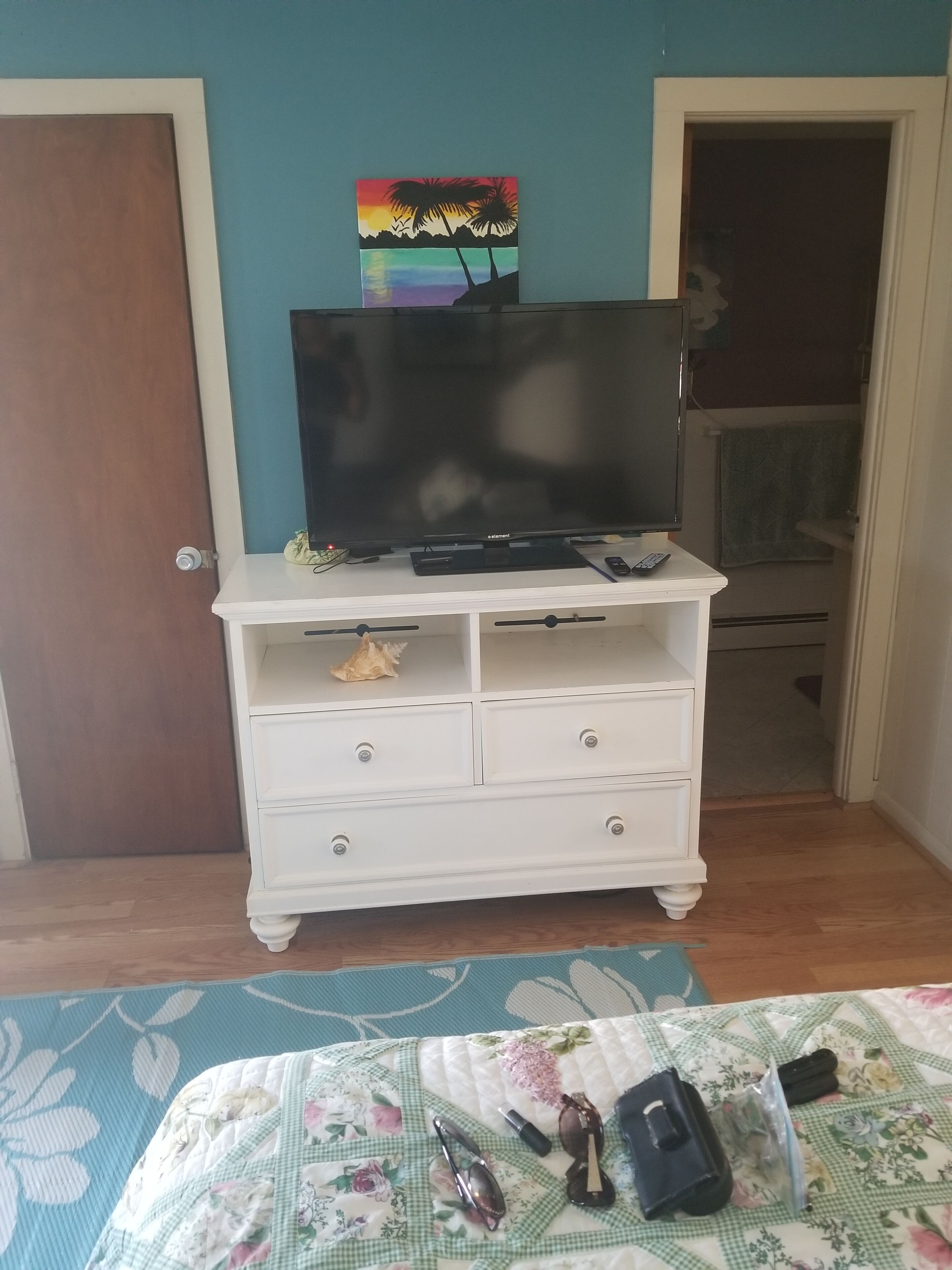 1 soverom, strykejern/-brett, wi-fi (inkludert) og sengetøy