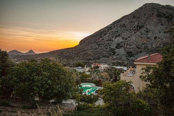 Pool - Traditional Villa with Sea & Mountain View - Including tours to our private farm (Rethymno)