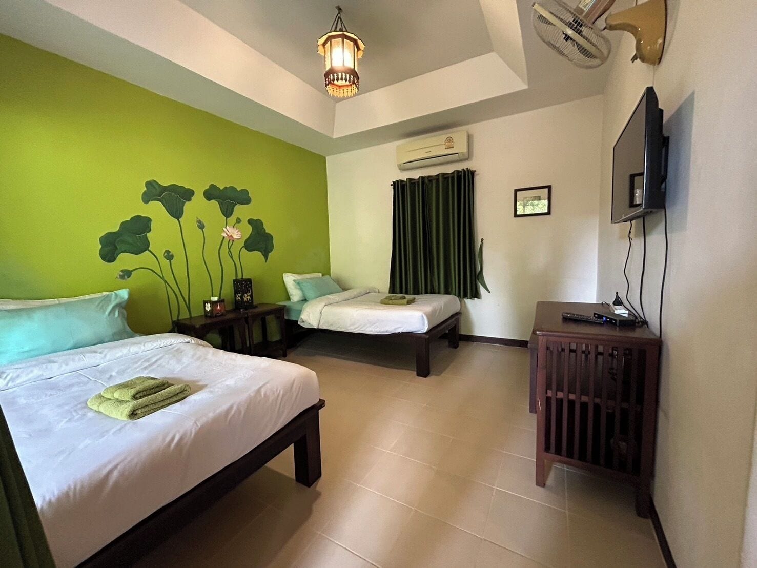 Family Room, 2 Bedrooms