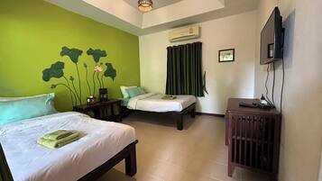 Family Room, 2 Bedrooms