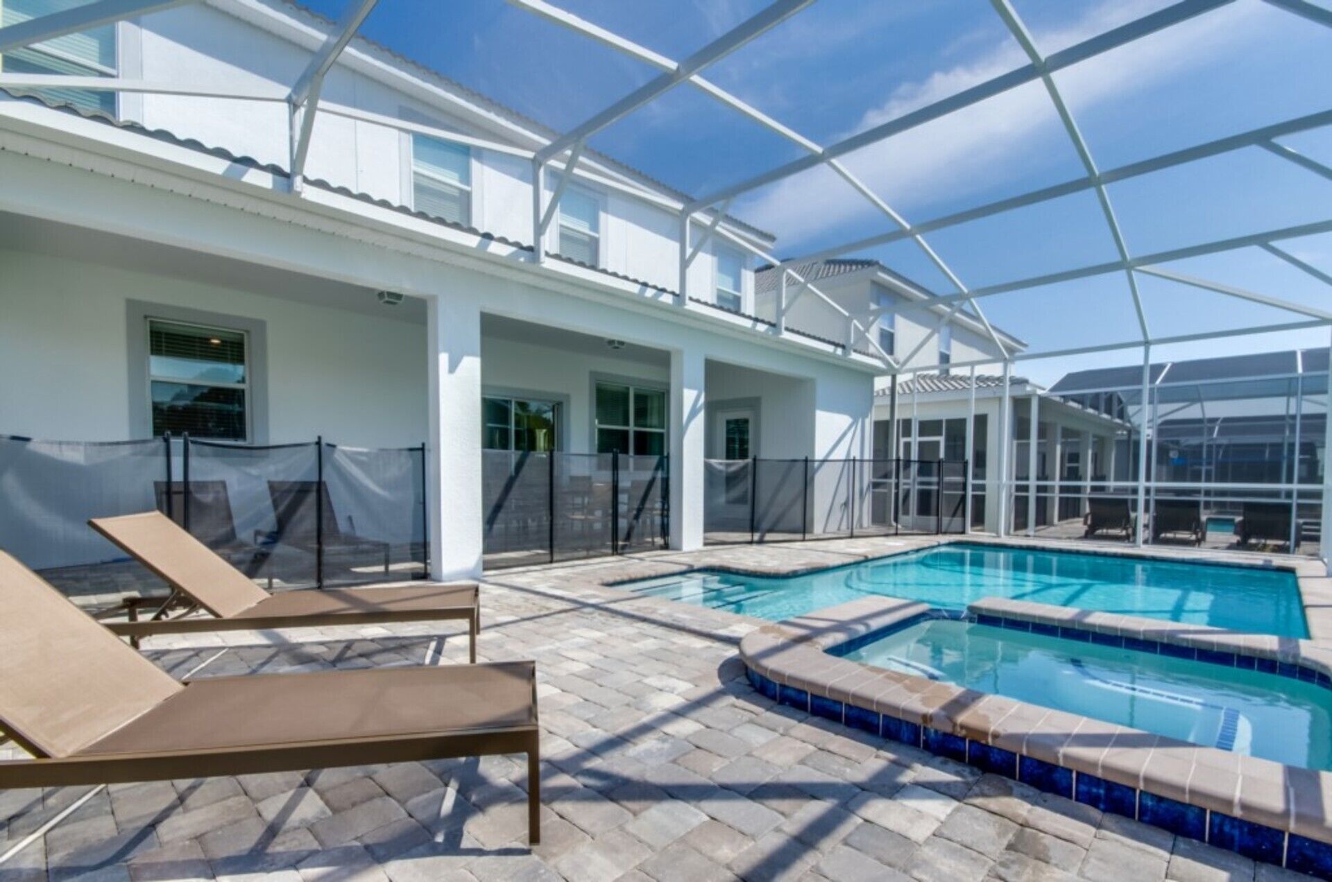 Et oppvarmet basseng