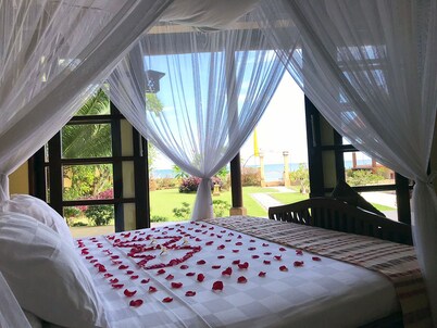 Ocean Beachfront
Private Villa Home & Pool with Chef and
Free Welcome Breakfast