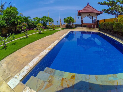 Ocean Beachfront
Private Villa Home & Pool with Chef and
Free Welcome Breakfast