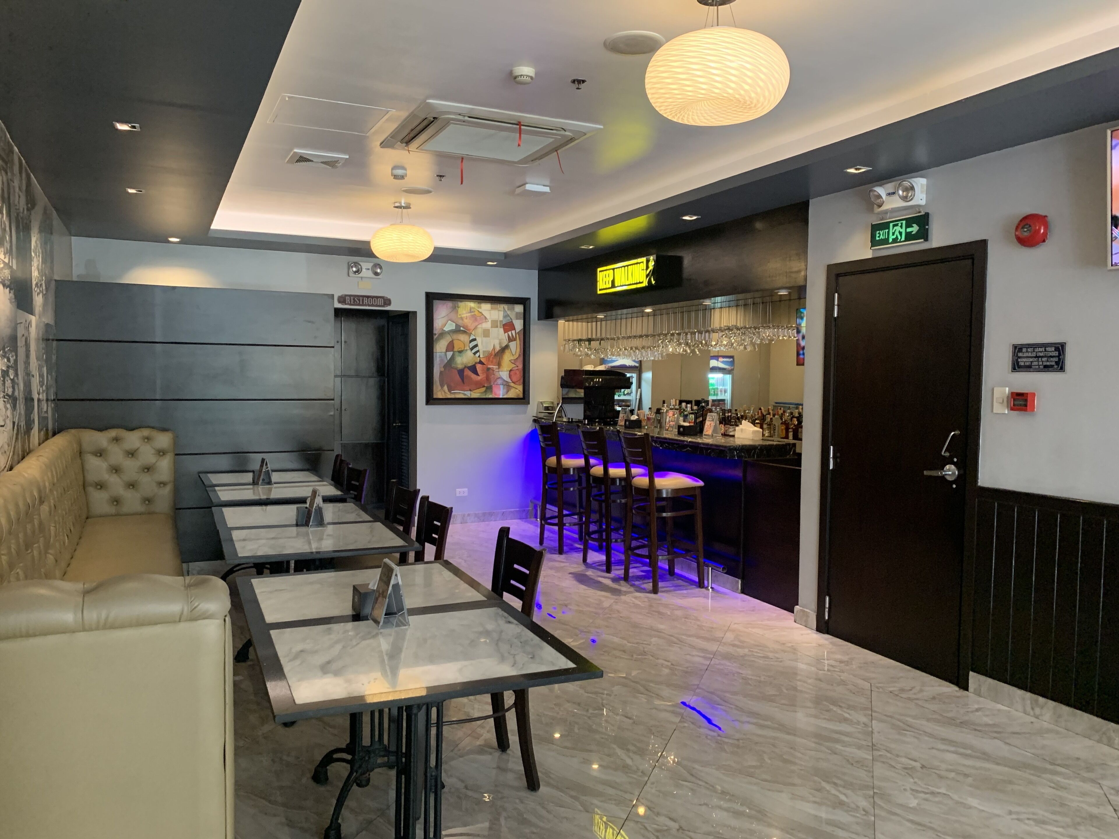 breakfast, lunch, dinner served; local and international cuisine