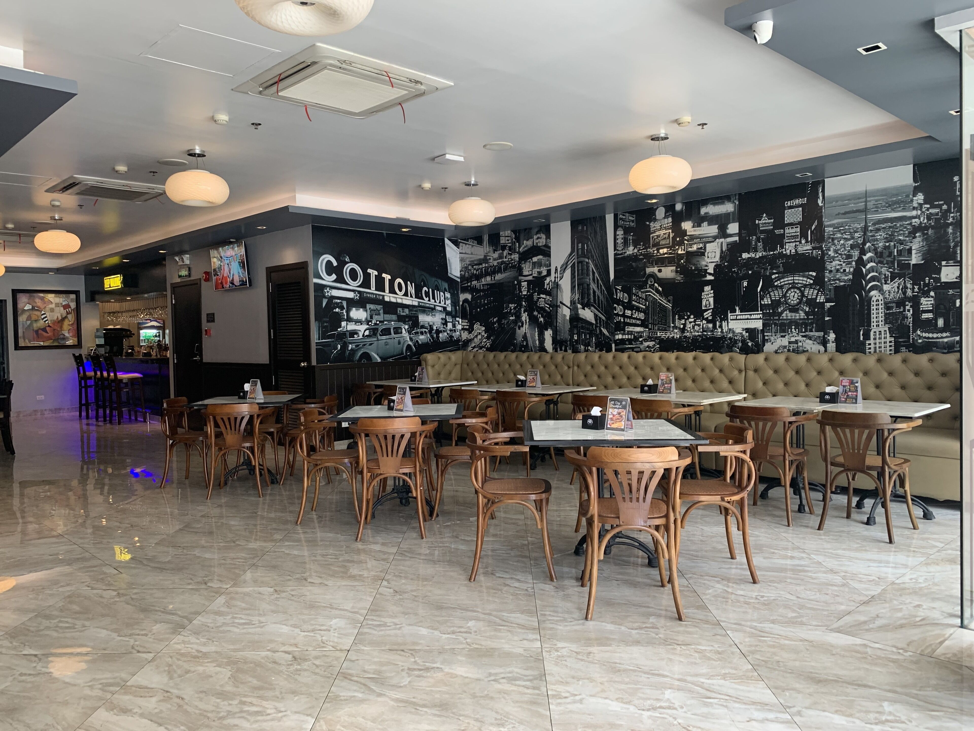 breakfast, lunch, dinner served; local and international cuisine