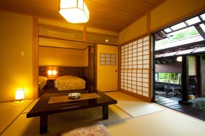 Japanese Western Style Room | In-room safe, desk, free WiFi - Shugetsu (Kokonoe)