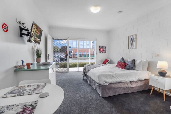 1 soverom, strykejern/-brett, wi-fi og sengetøy