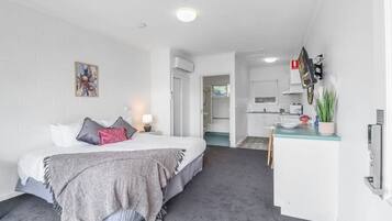 1 bedroom, iron/ironing board, WiFi, bed sheets