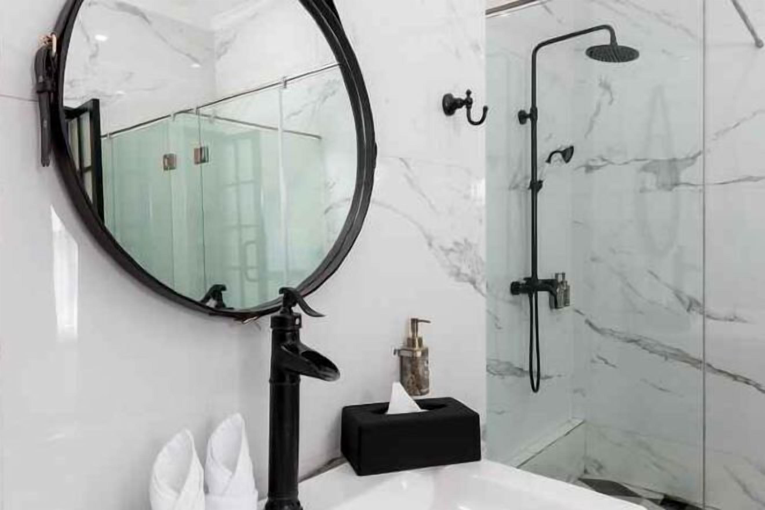Bathroom | Shower, rainfall showerhead, free toiletries, hair dryer