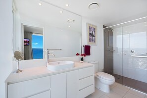 Shower, hair dryer, towels