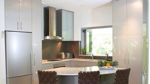 Luxury House, 2 Bedrooms, Private Pool | Private kitchen | Coffee/tea maker, full-size fridge, microwave, oven - Aquatica Palm Cove (Palm Cove)