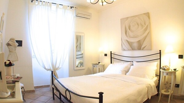 4 bedrooms, in-room safe, iron/ironing board, travel crib