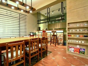 Breakfast area