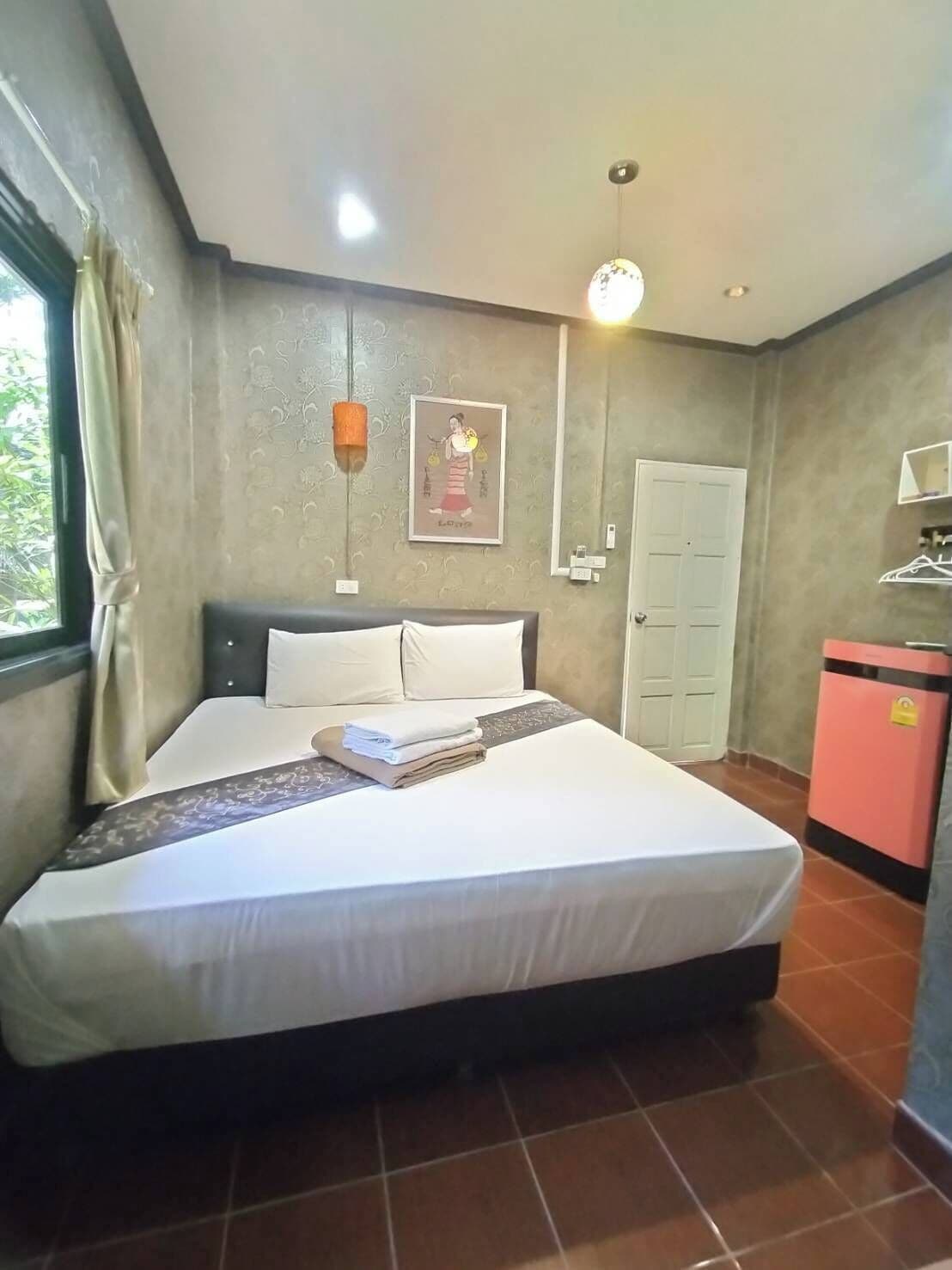 Cortinas blackout, sistema de insonorización y wifi gratis 