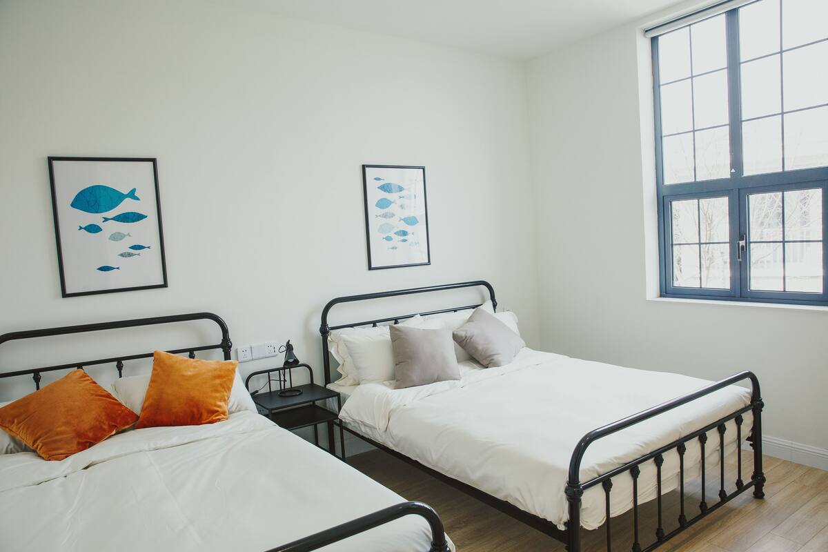 Comfort Triple Room | Desk, blackout drapes, WiFi (free)