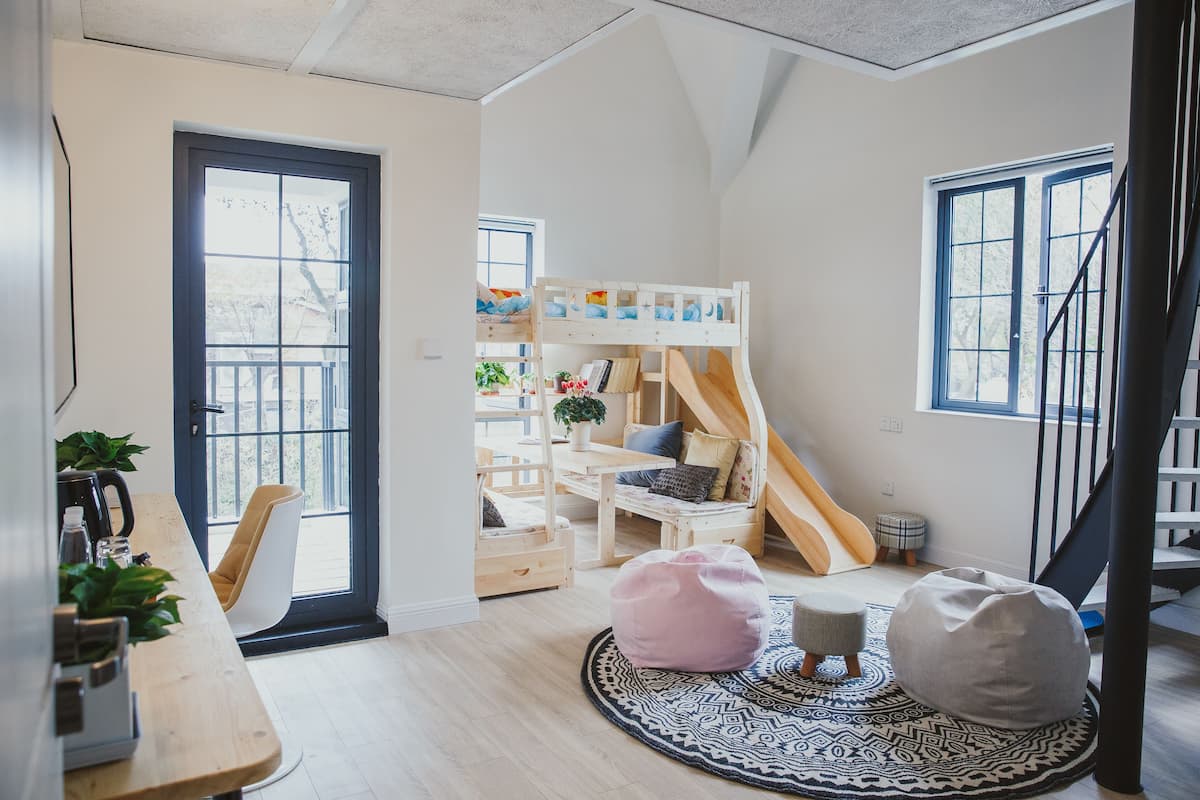 Family Loft | Desk, blackout drapes, WiFi (free)