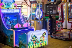 Arcade - Happy Camp Rosapineta Camping Village (Rosolina)